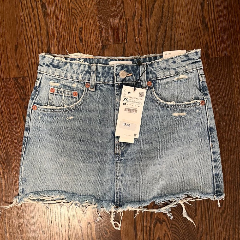 NWT Zara Denim mini skirt
